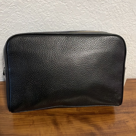 Michael Kors Jet Set Charm Large Leather Zip Travel Pouch - Picture 4 of 9